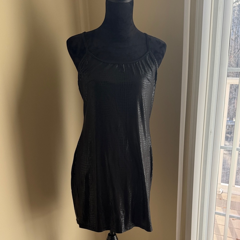 Black Sleeveless Dress, perfect for the holiday.